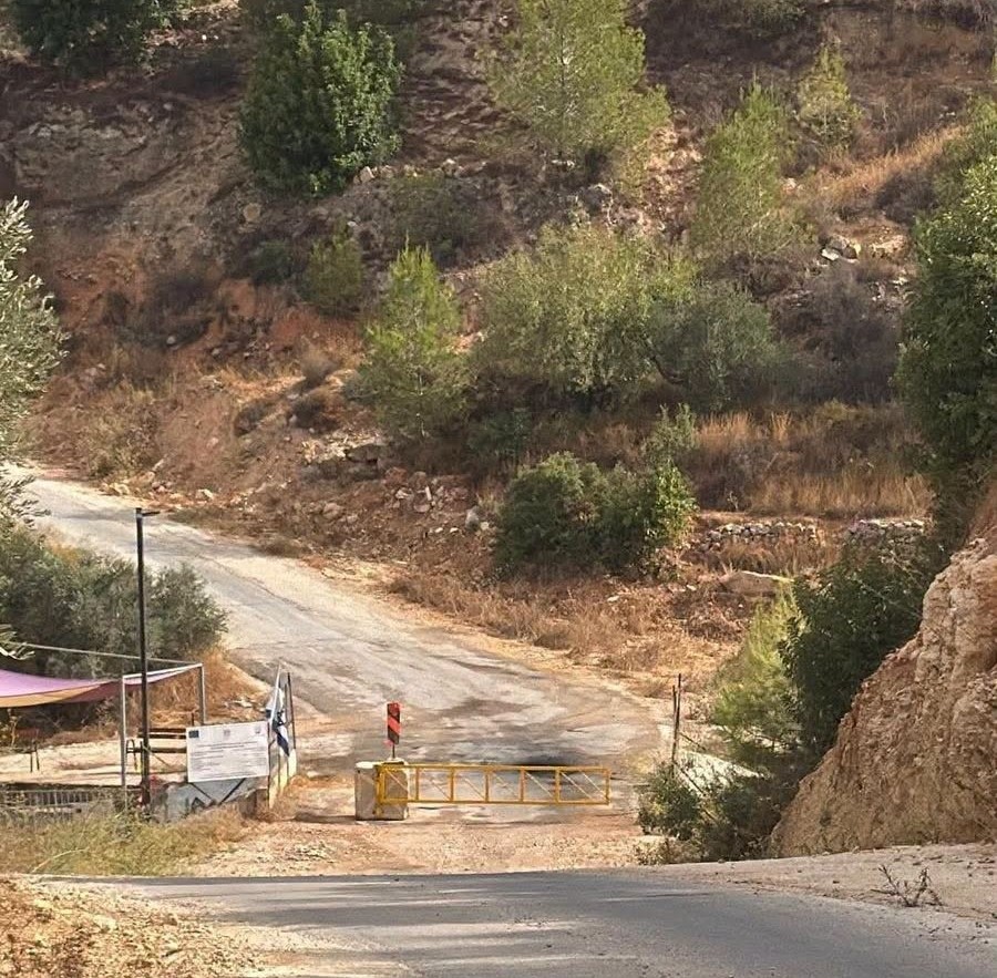 مستوطنون يستولون على حديقة عامة في كفر نعمة